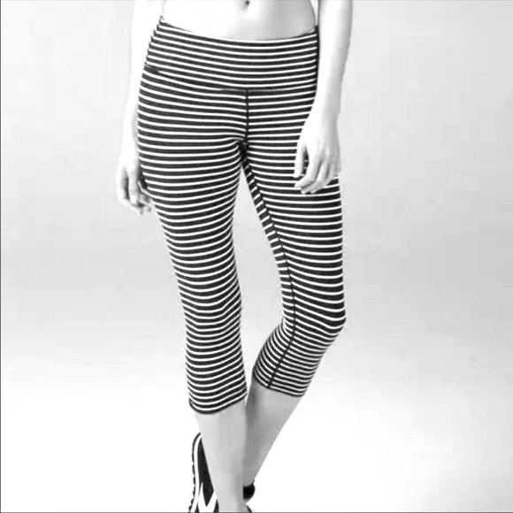 Scorpio Sol Quiet Striped Yoga Leggings 